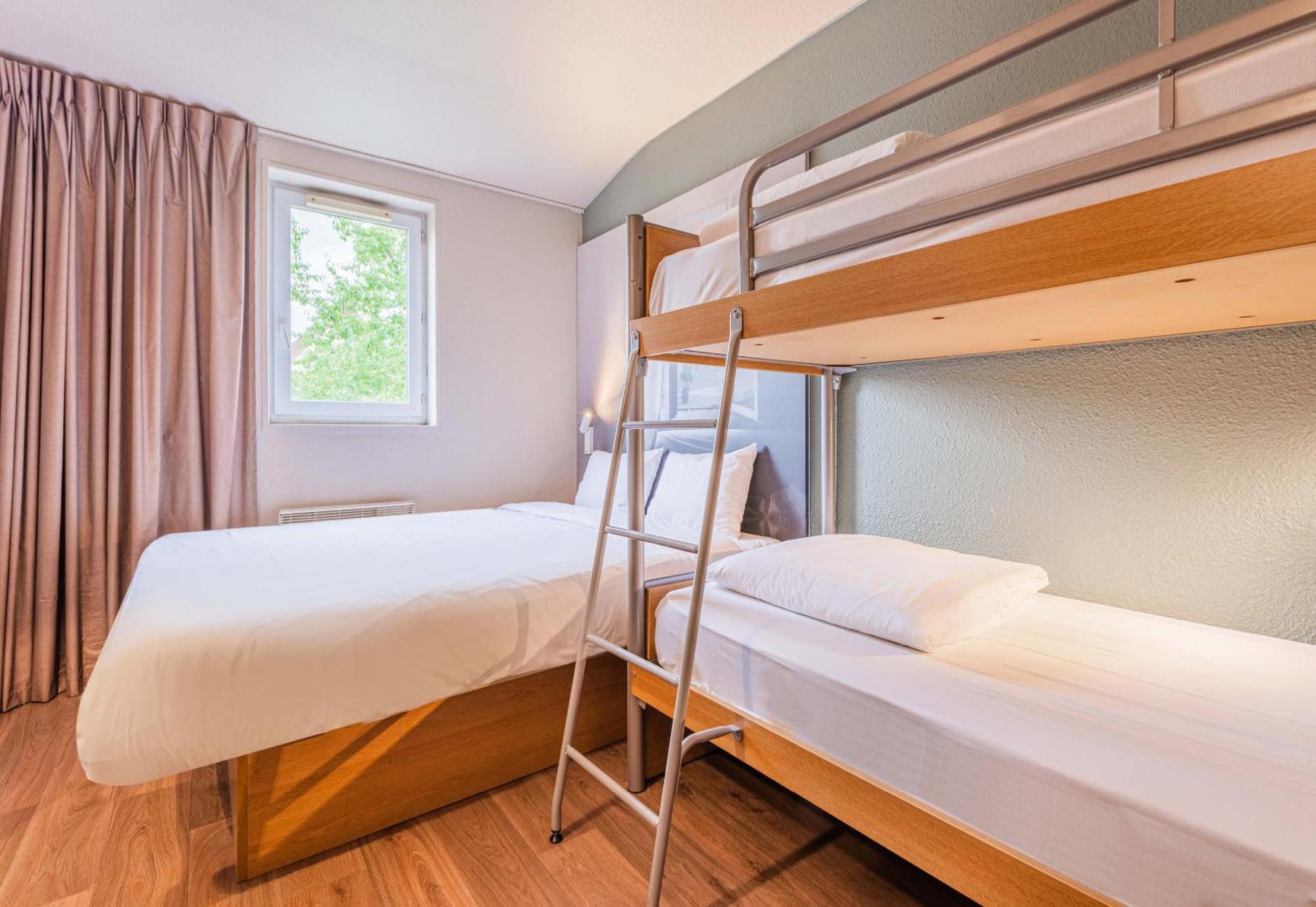 B&B Hotel Colmar Vignobles Ouest Wintzenheim Bagian luar foto