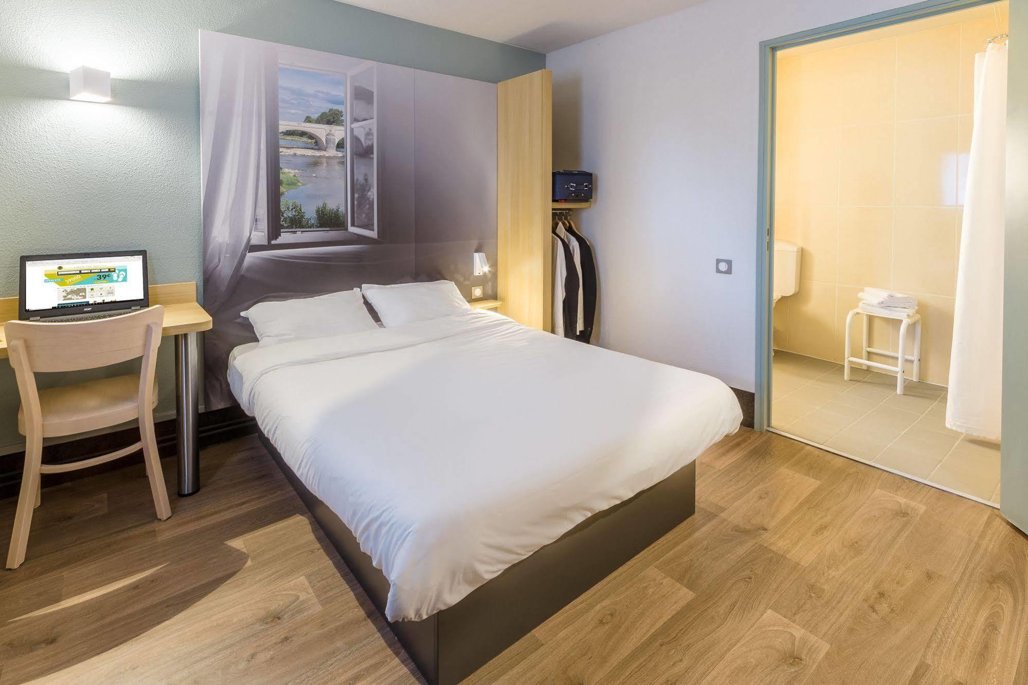 B&B Hotel Colmar Vignobles Ouest Wintzenheim Bagian luar foto