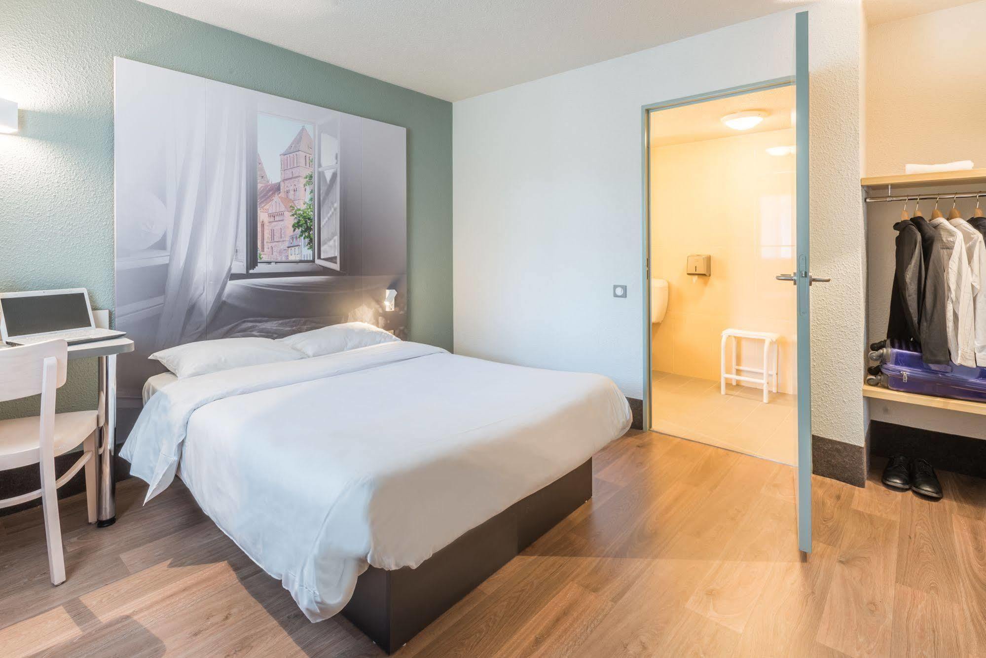 B&B Hotel Colmar Vignobles Ouest Wintzenheim Bagian luar foto